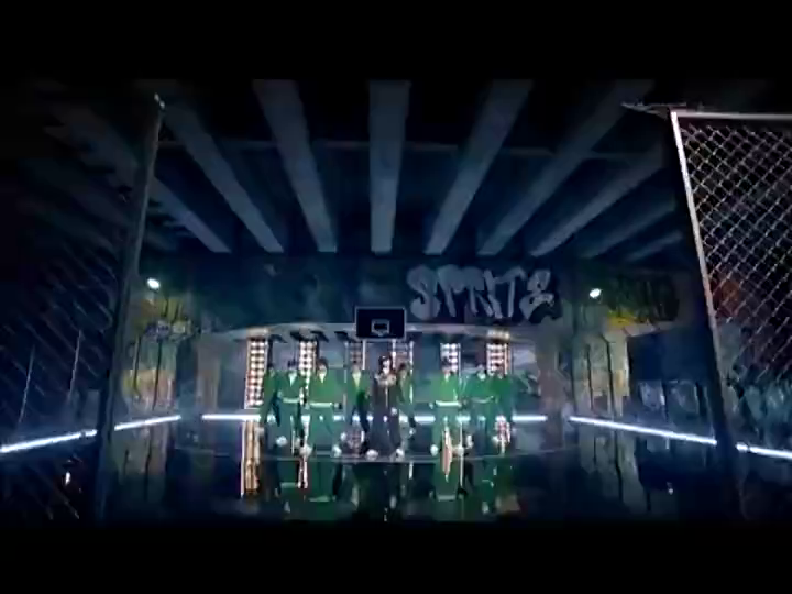 青春回憶！當年周杰倫與科比合拍的MV《天地一鬥》