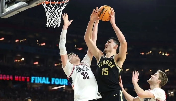 NBA / 17號籤該選他們！洛媒送湖人5人名單：223公分神獸可讓AD重返4號位，3D側翼奪魁