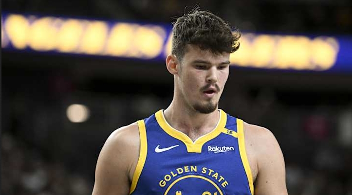 NBA / 僅打8分鐘就被棄用，勇士最大軟肋還是暴露了，巴特勒也束手無策