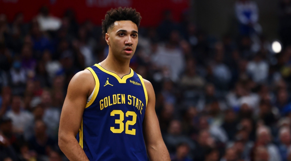 NBA / 場均7+5，曾經勇士鐵打的先發，如今直接被科爾棄用了