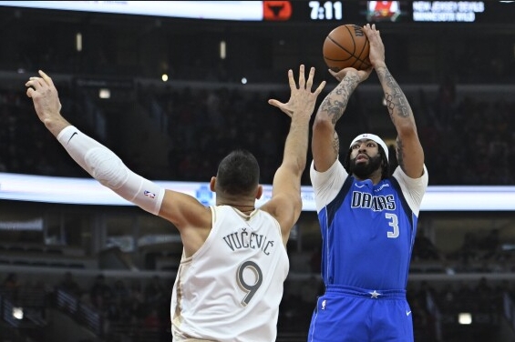 NBA / 登場4勝0負扎心杜蘭特：一眉18+7迎雙里程碑，回歸四號位掃蕩防守優勢大（影）