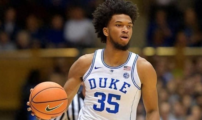 NBA / 不世出的天才，選秀順位壓東契奇，卻毀於傷病，26歲成流浪漢！